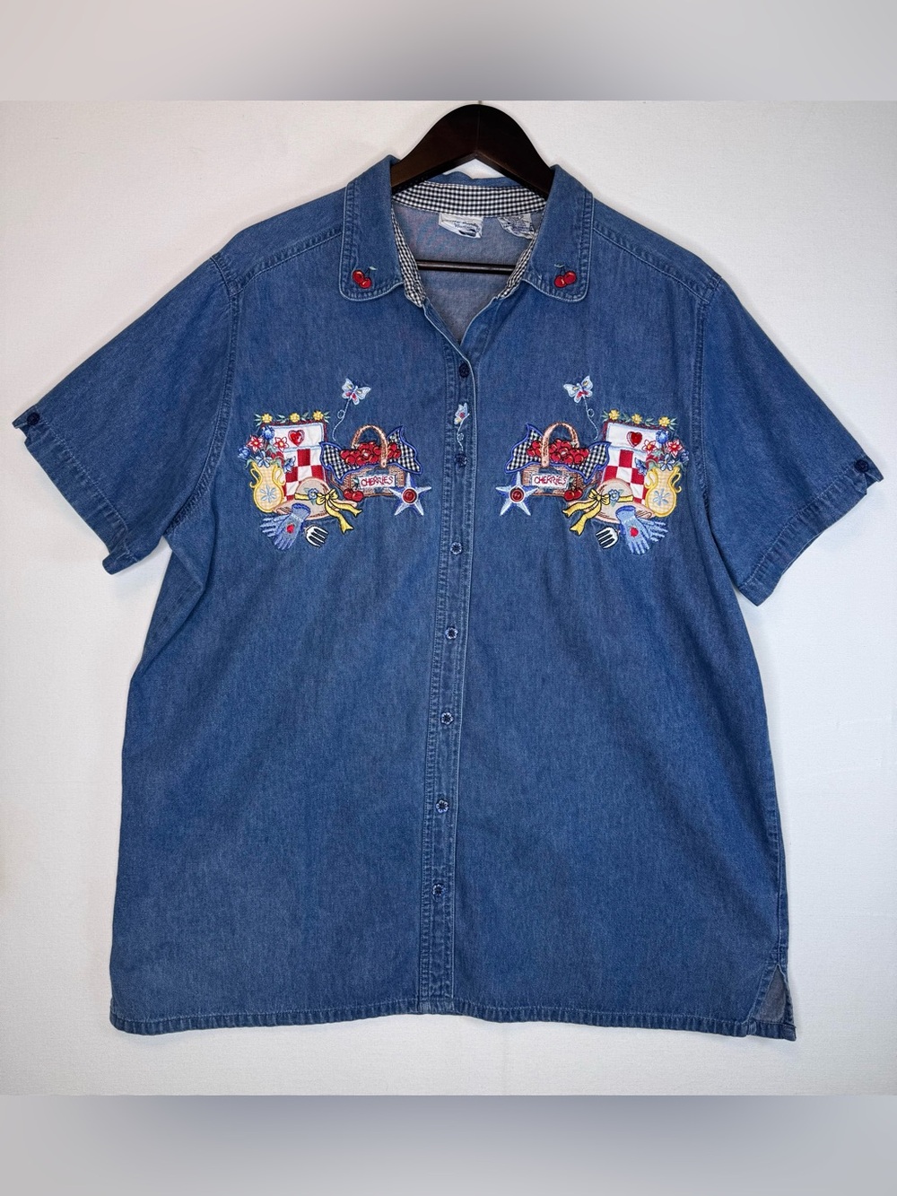 Bobbie Brooks Denim Shirt sz 14W/16W embroidered floral garden scene Cottagecore
